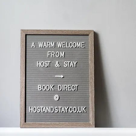 Host & - The Courtyard * York